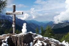Schneemann über dem Königssee